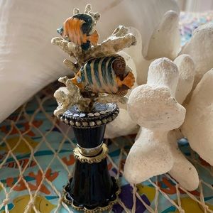Bottle stopper designed by Olivia Riegel. Coral reef